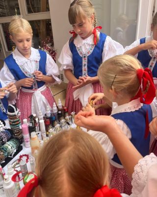 Naše kosmetika se líbila i těm nejmenším na Slavnostech vína v Uherském Hradišti , nádvoří Pod věží❤️🤩